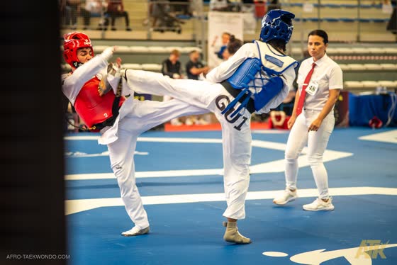 Dossard guinéen en pleine action.